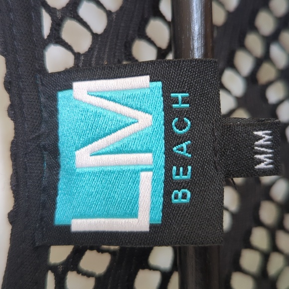 LM BEACH, Black Cover Up, Size Medium - Picture 3 of 4